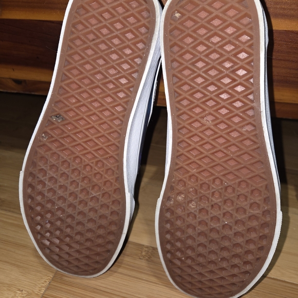 Vans shoes with galaxy print. - Picture 3 of 6